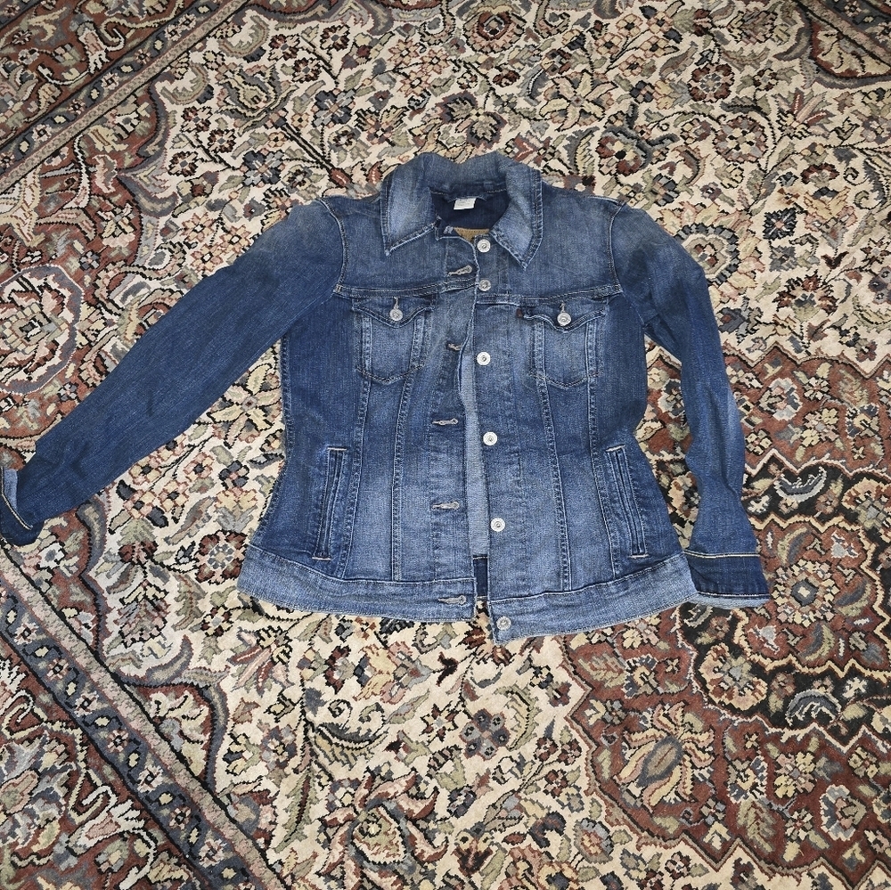 Levi’s Original Trucker Jacket. Women's medium